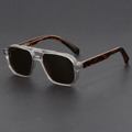 Grauer Leopard